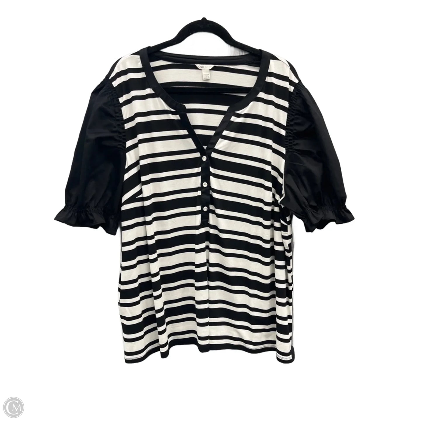 Top Short Sleeve By Cato In Black & White, Size: 3x