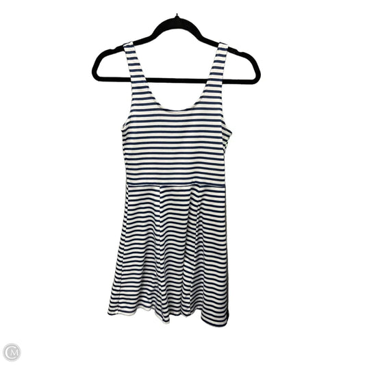 Dress Casual Short By Divided In Striped Pattern, Size: S