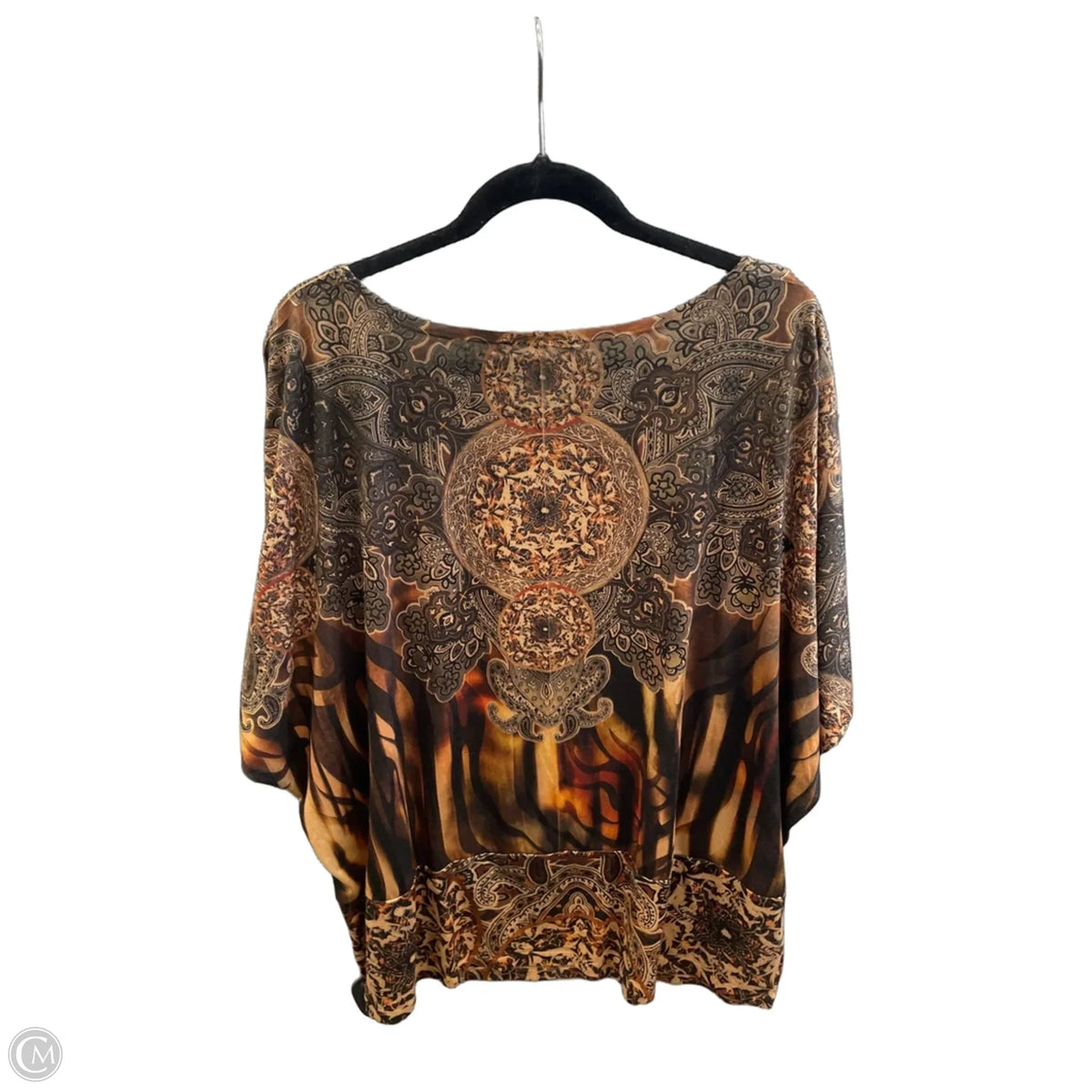 Top Short Sleeve By Essentials In Brown, Size: 2x
