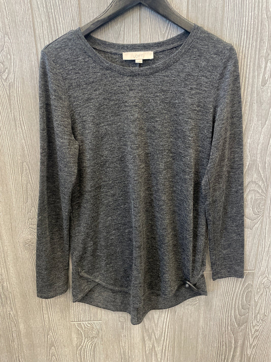 Top Long Sleeve By Loft In Grey, Size: M