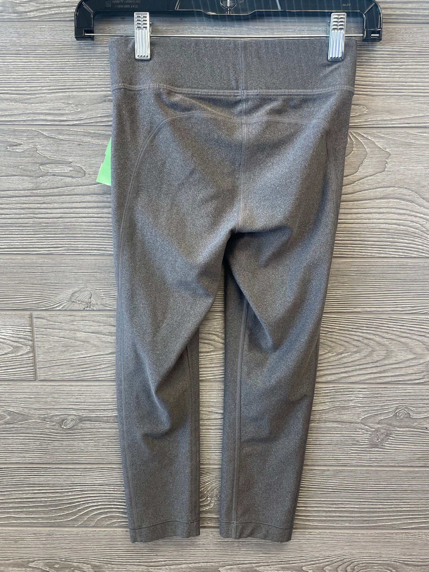 Athletic Capris By Under Armour  Size: Xs