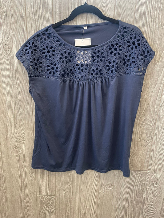 Top Short Sleeve By Clothes Mentor  Size: Xl