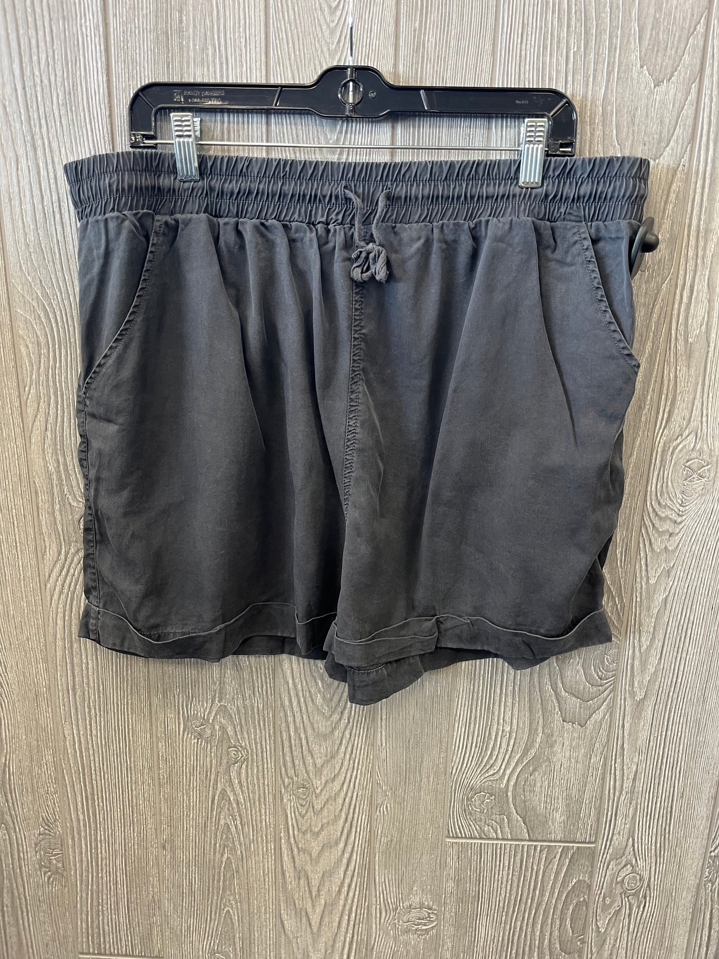 Shorts By Universal Thread  Size: Xxl