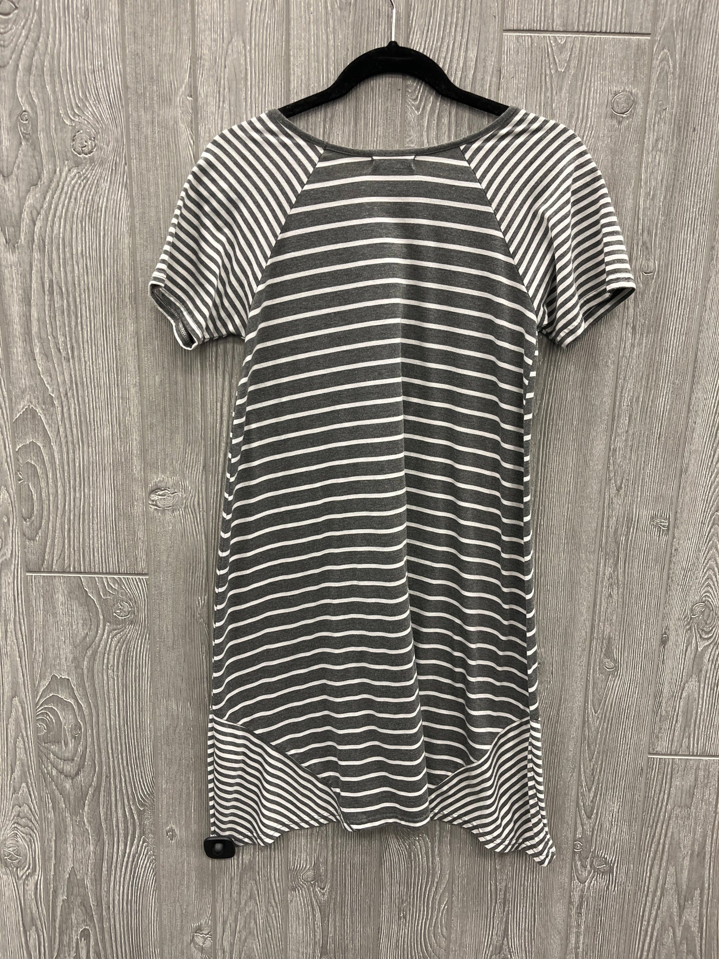 Dress Casual Midi By Clothes Mentor In Grey, Size: M