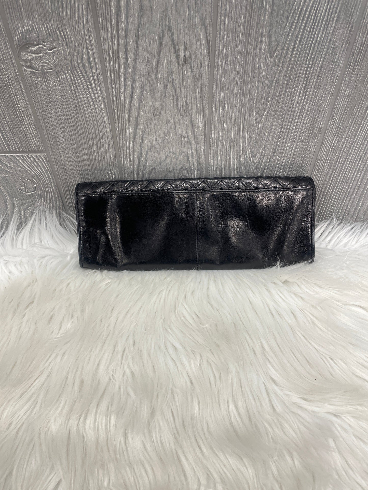 Clutch By Clothes Mentor, Size: Large