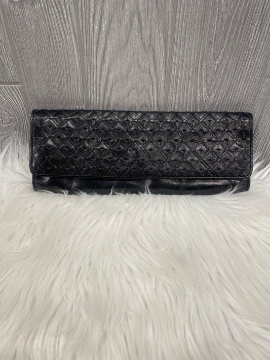 Clutch By Clothes Mentor, Size: Large