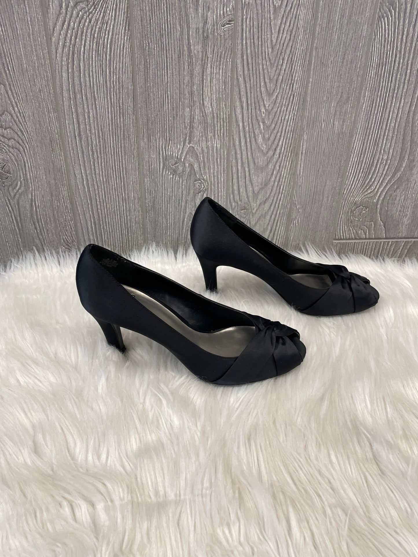 Black Shoes Heels Stiletto Mootsies Tootsies, Size 8.5