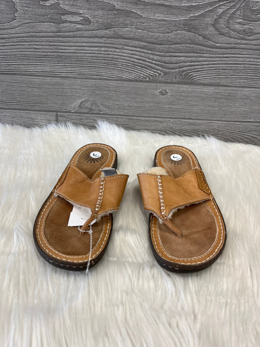 Sandals Flip Flops By Ugg In Tan, Size: 7