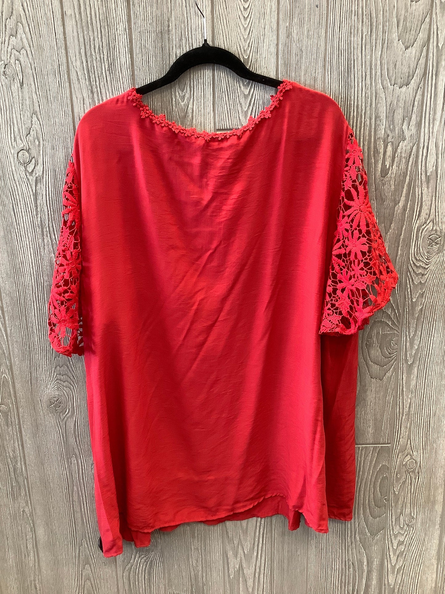 Red Top Short Sleeve Clothes Mentor, Size 3x