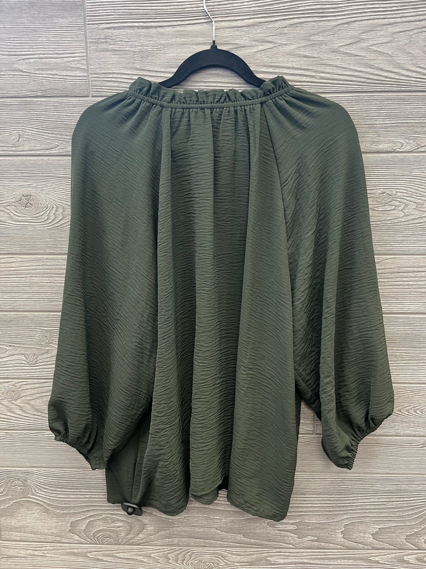 Green Top 3/4 Sleeve Ee Some, Size L