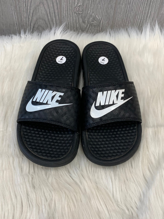 Black Sandals Flats Nike, Size 7