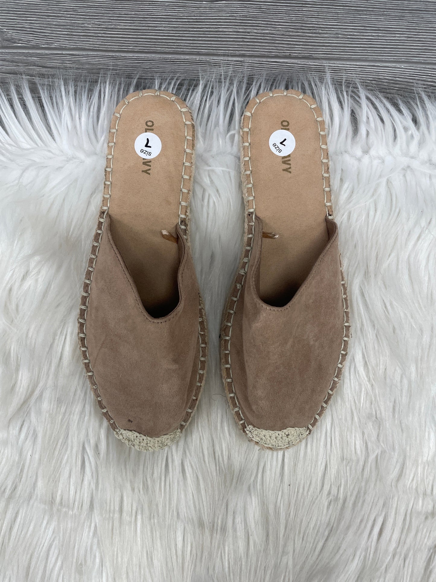 Shoes Flats By Old Navy In Brown, Size: 7