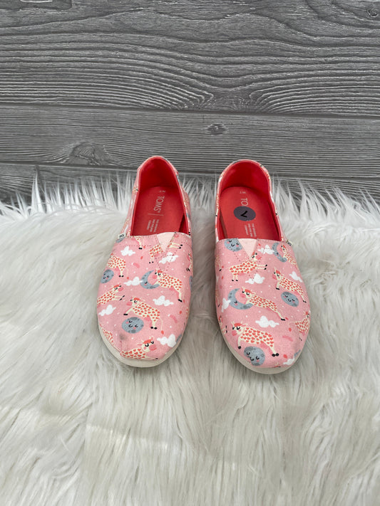 Shoes Flats By Toms In Pink, Size: 7