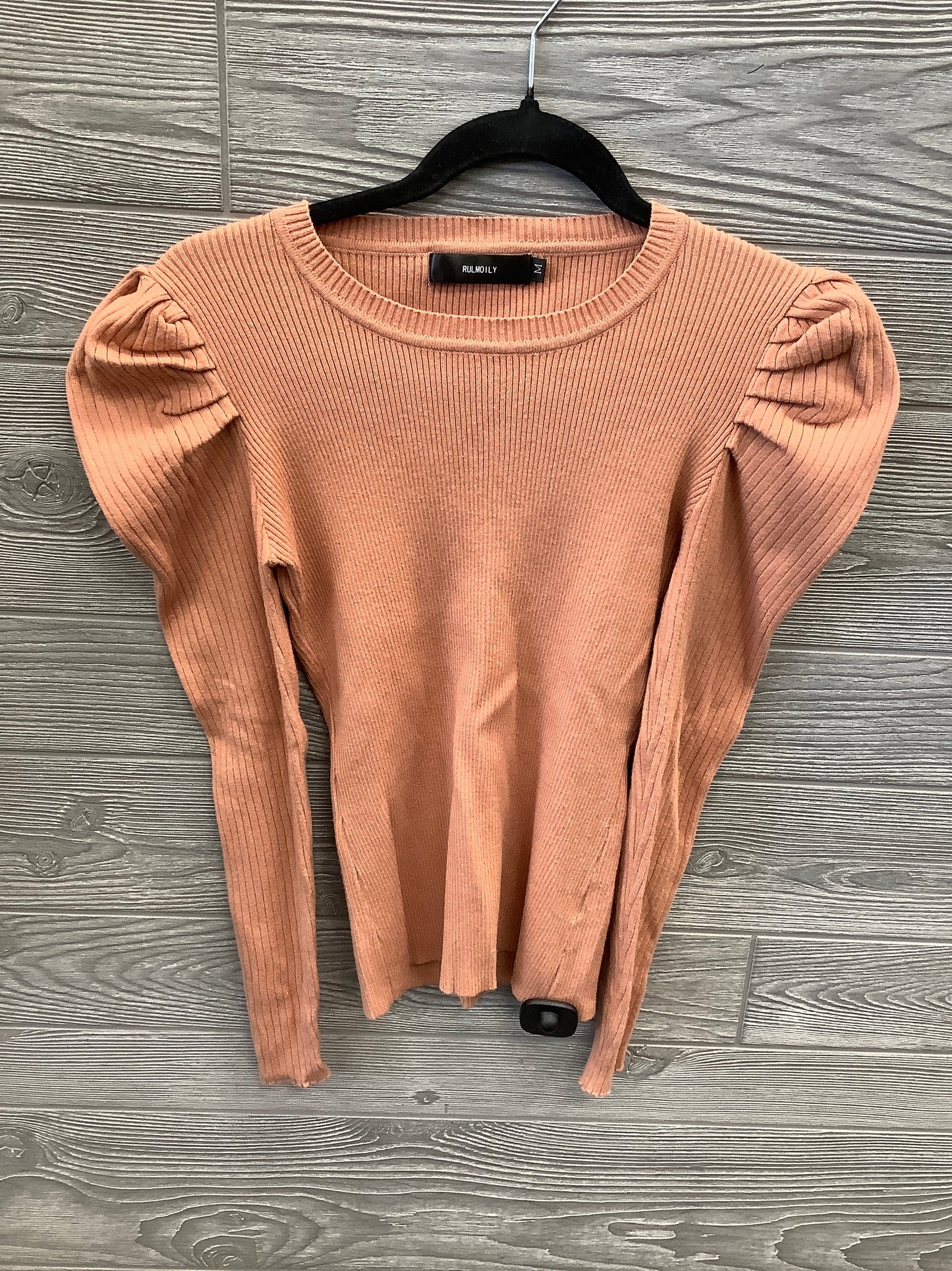 Top Long Sleeve By Clothes Mentor In Peach, Size: M