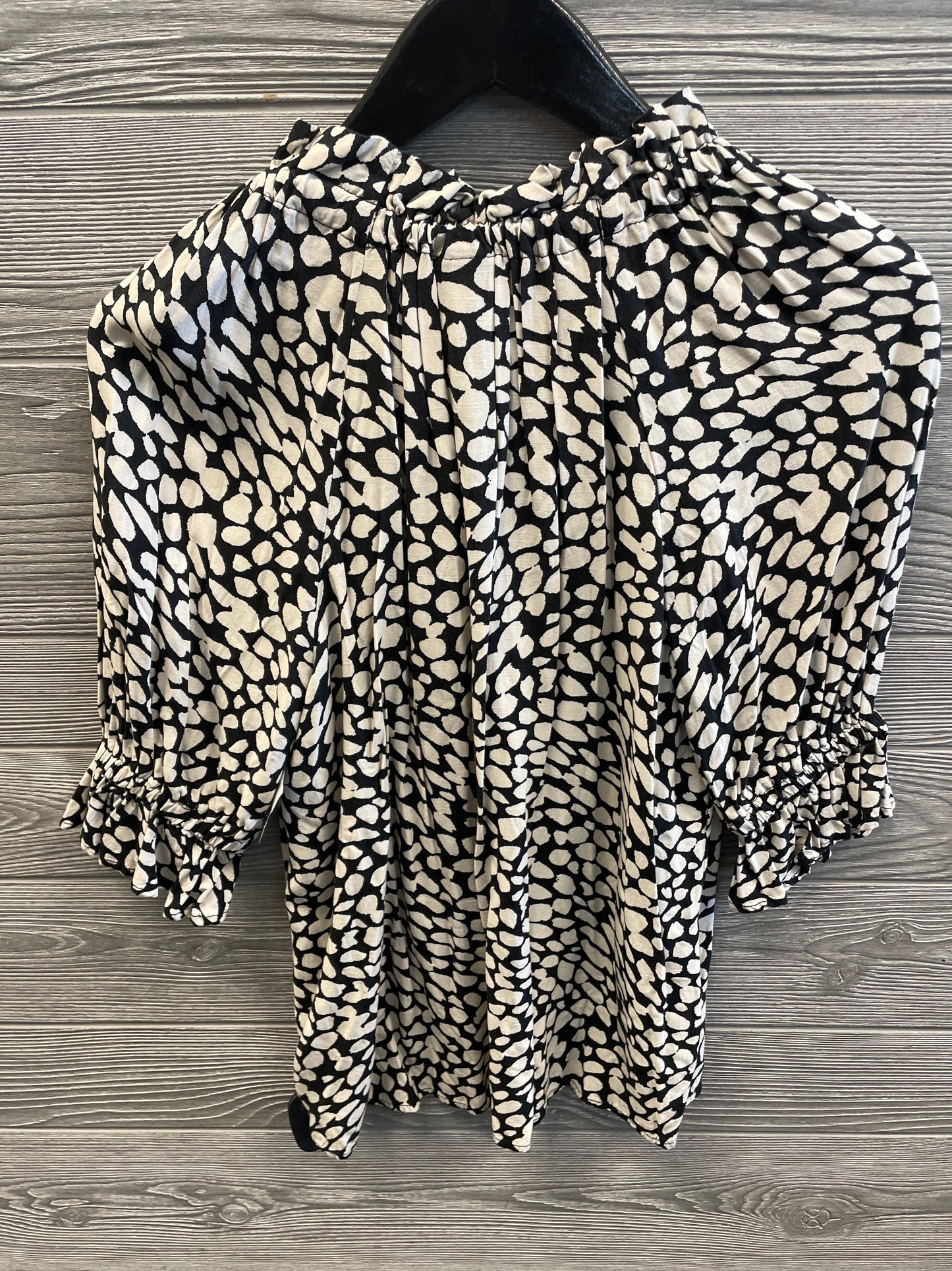 Top 3/4 Sleeve By Who What Wear In Animal Print, Size: Xs