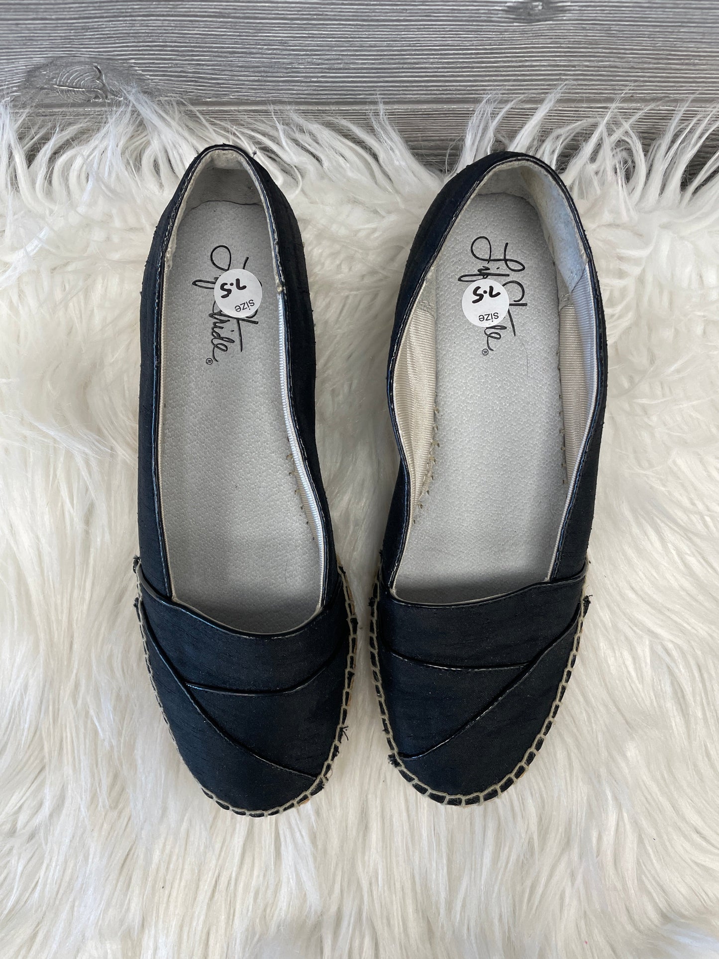 Shoes Flats By Life Stride In Black, Size: 7.5