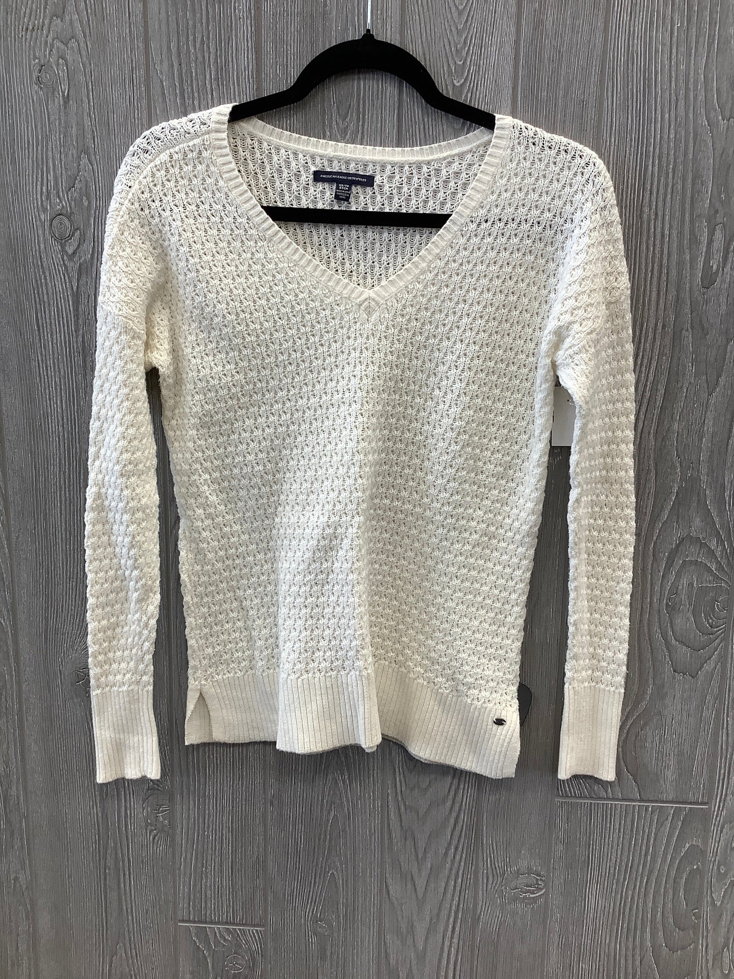 Top Long Sleeve By American Eagle In White, Size: Xs