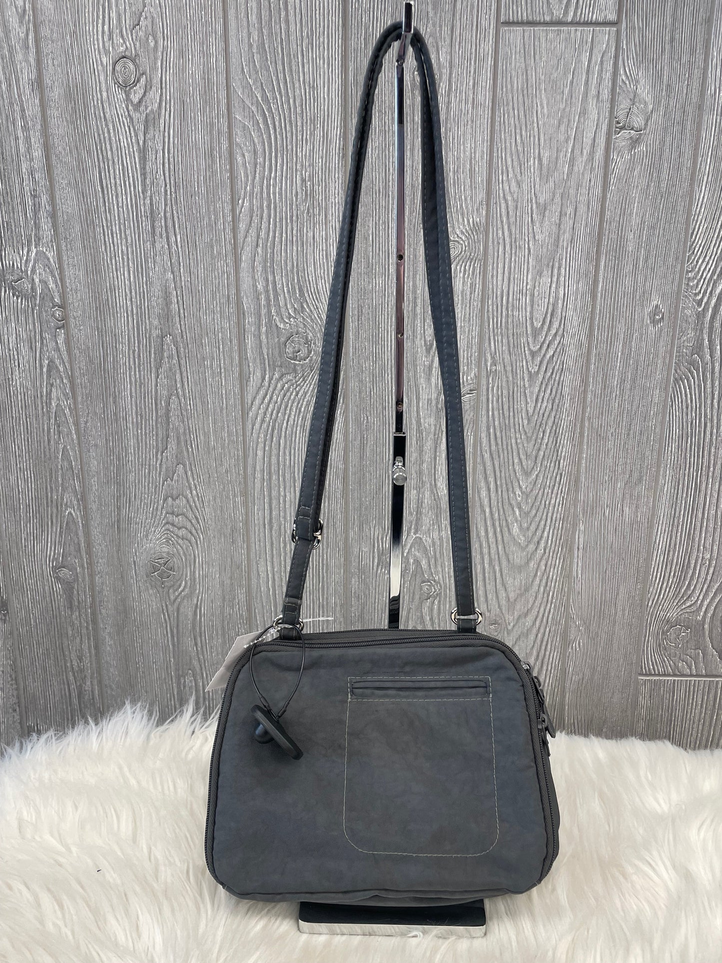 Handbag By Clothes Mentor, Size: Medium