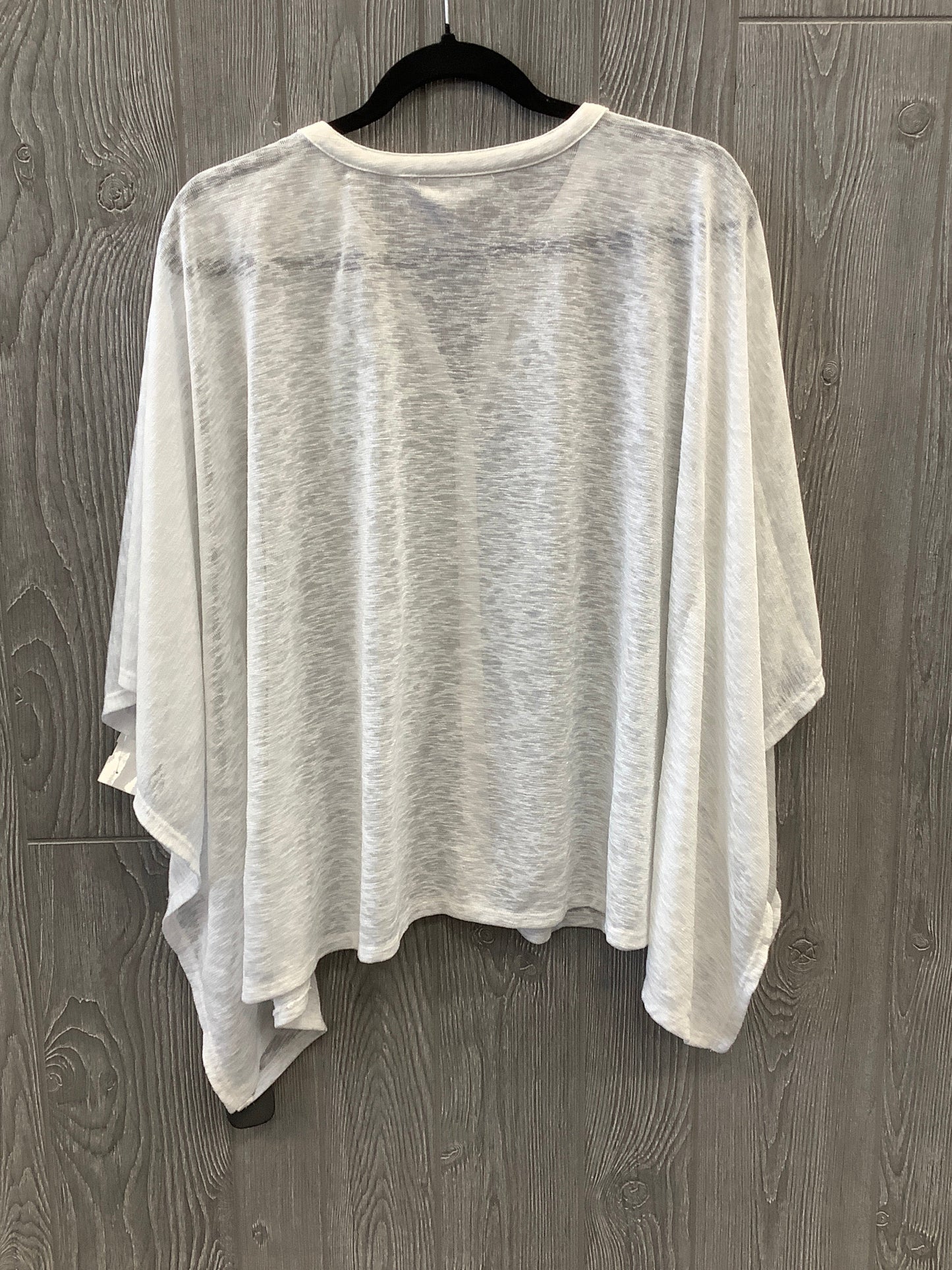 Top Short Sleeve By Dana Buchman In White, Size: S