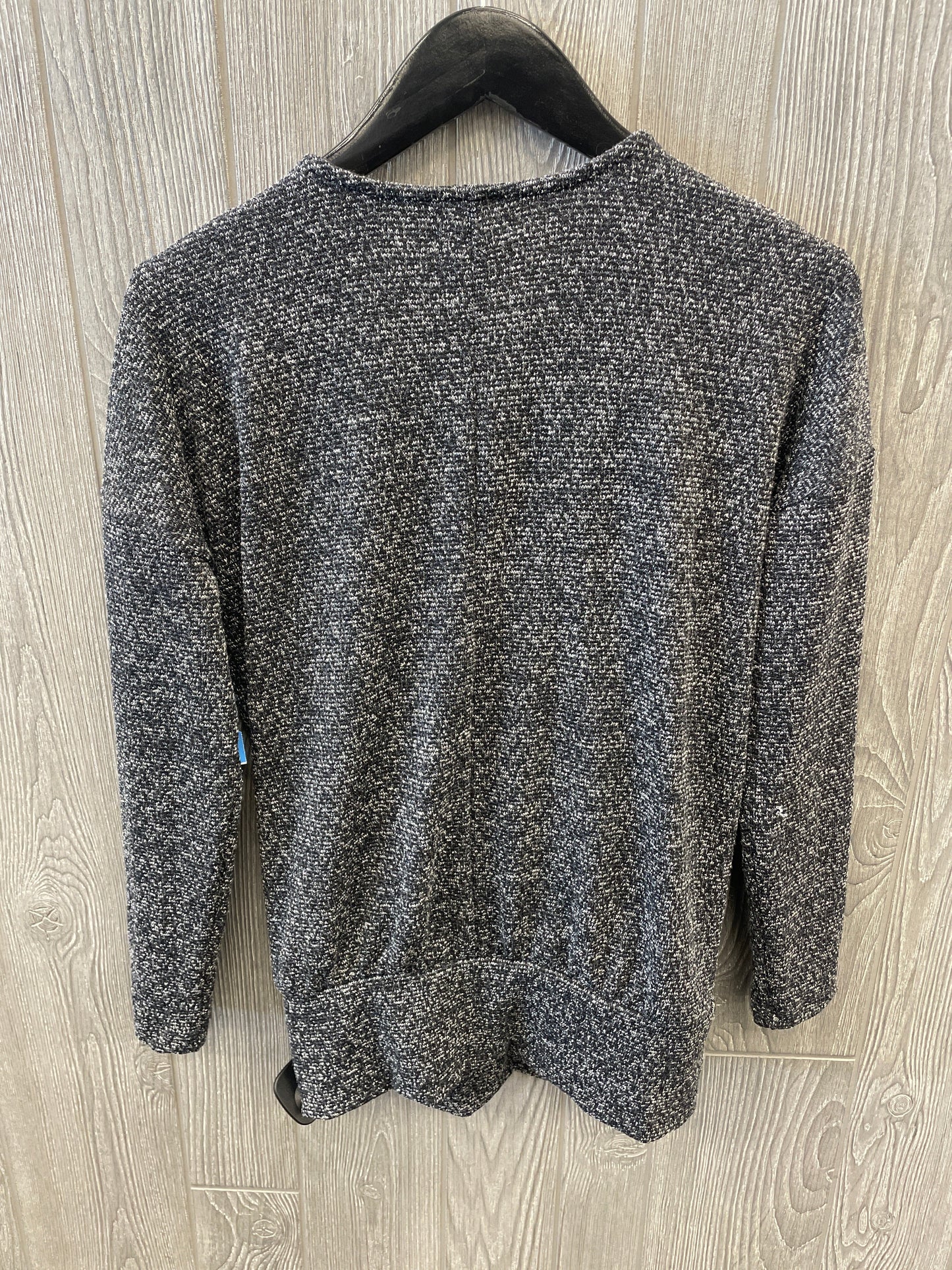 Top Long Sleeve By Maurices In Grey, Size: Xs