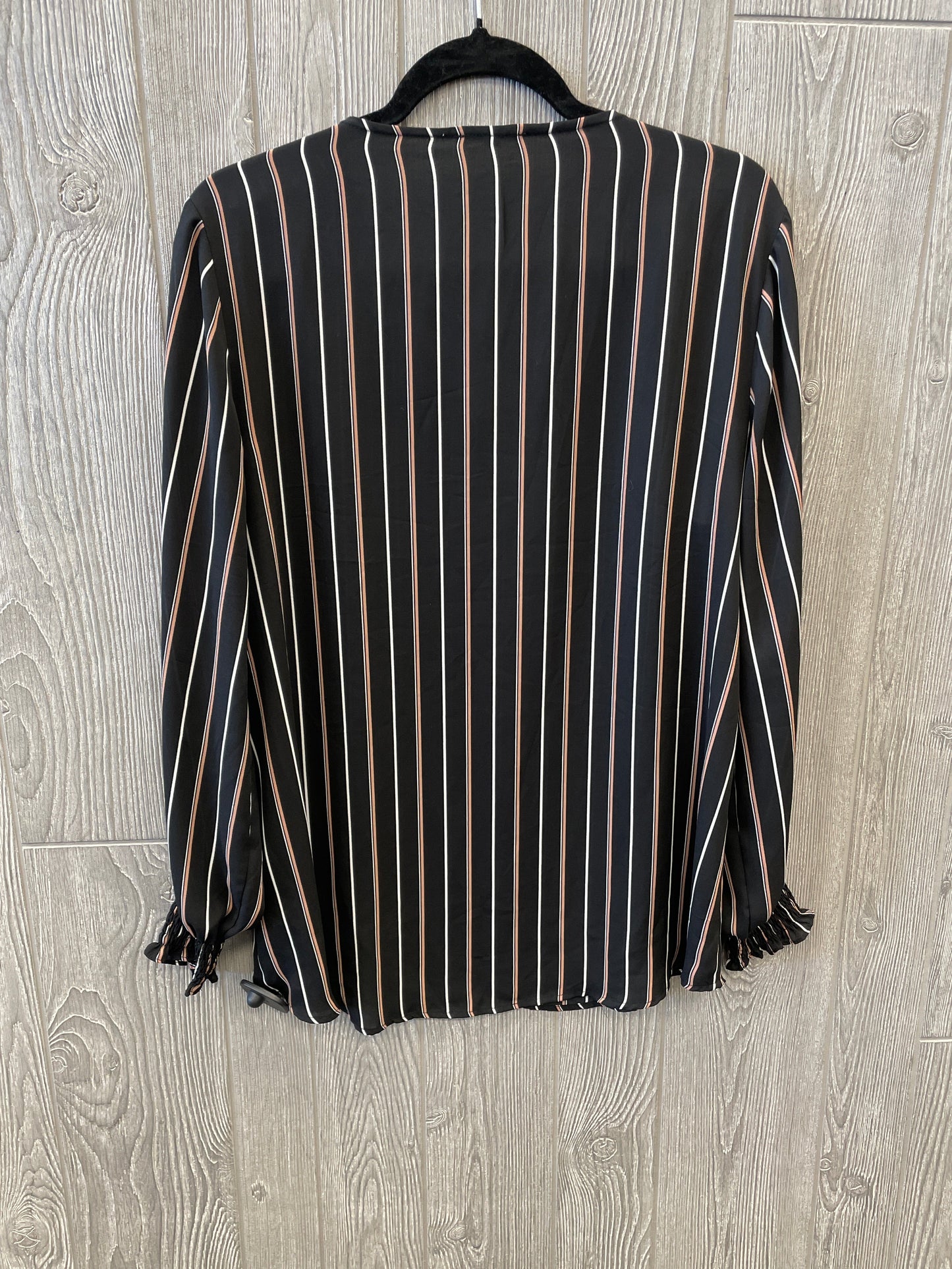 Top Long Sleeve By Maurices In Black, Size: L