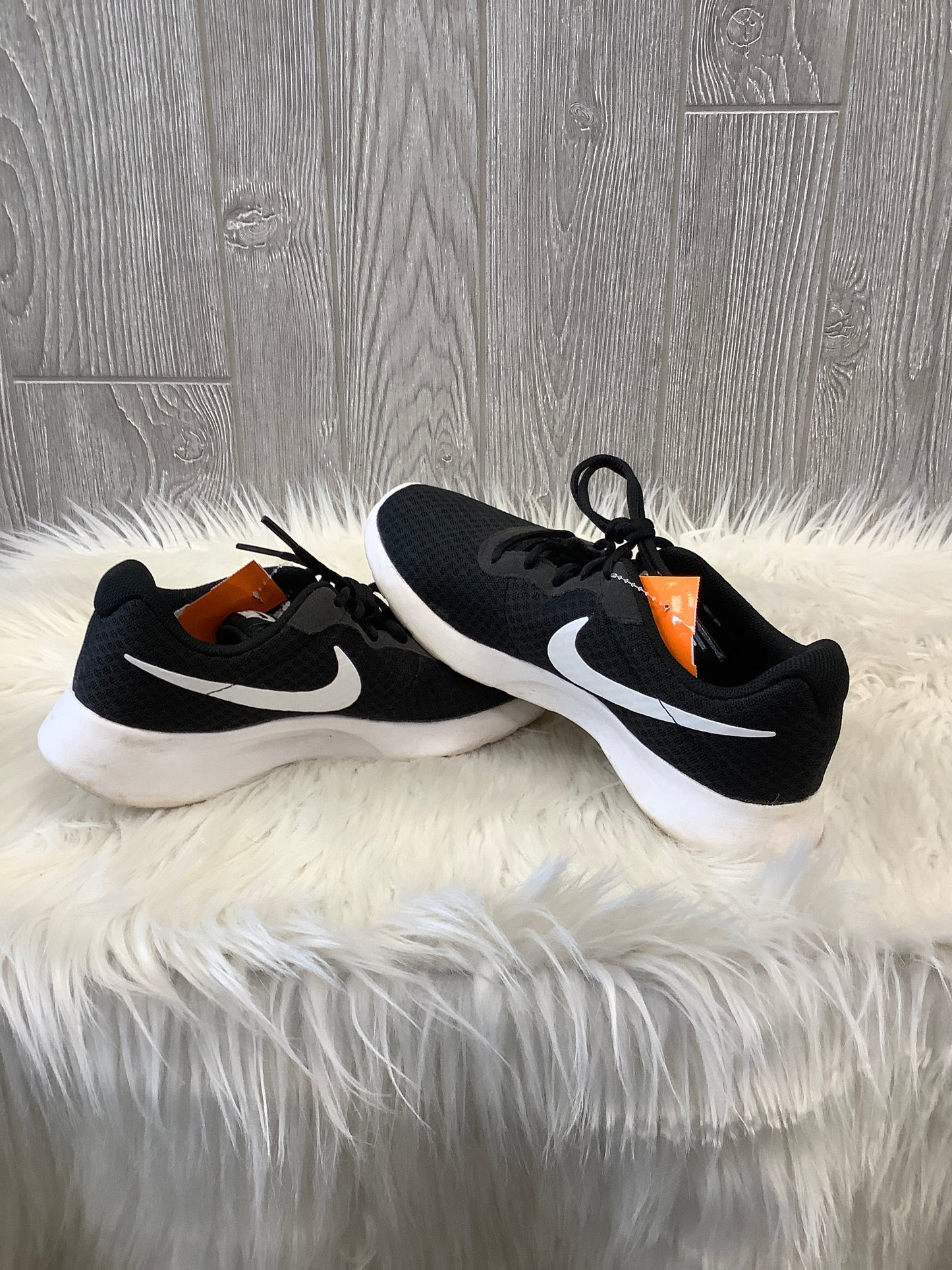 Shoes Athletic By Nike In Black, Size: 7.5