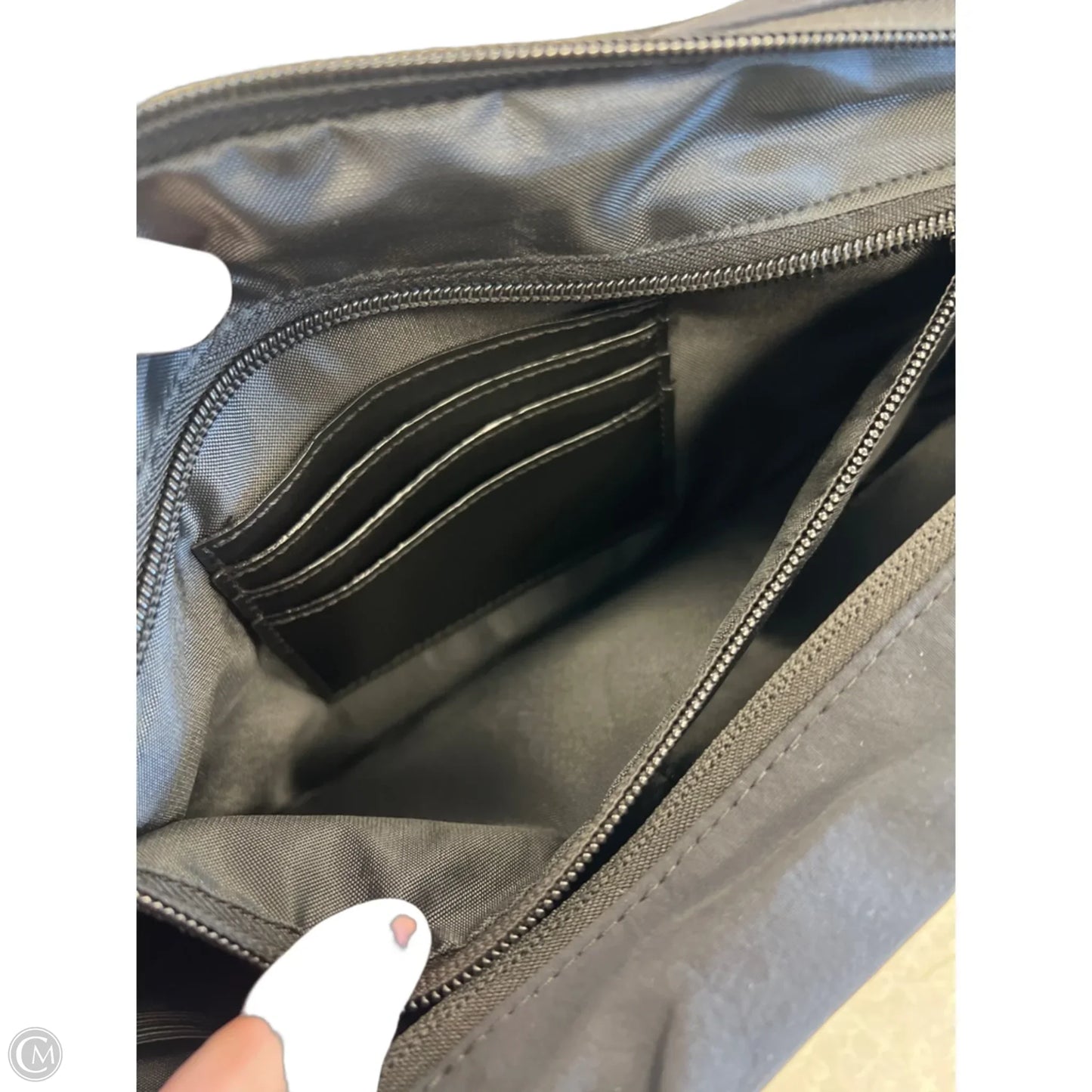 Crossbody By Clothes Mentor, Size: Medium