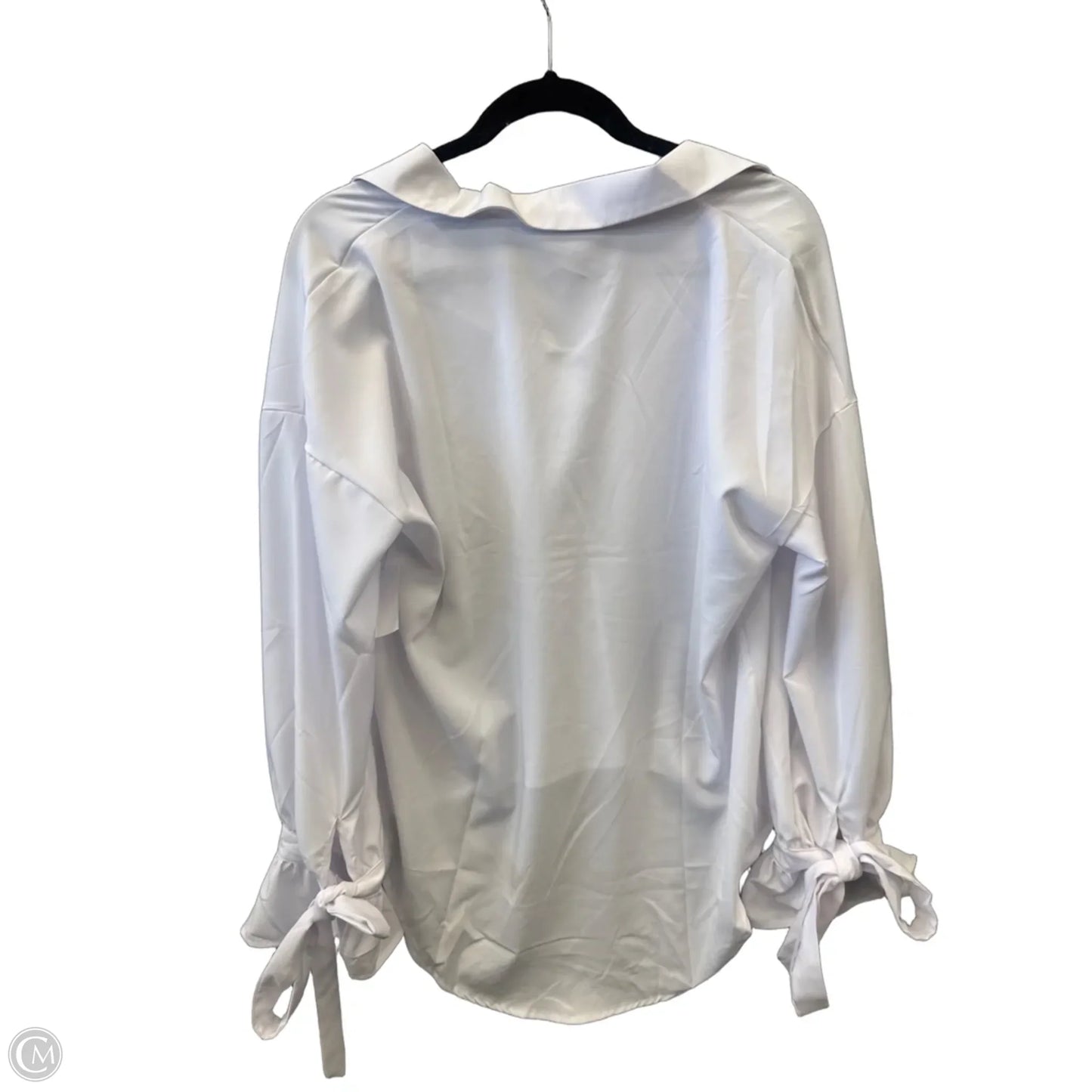 Top Short Sleeve By Cmf In White, Size: M