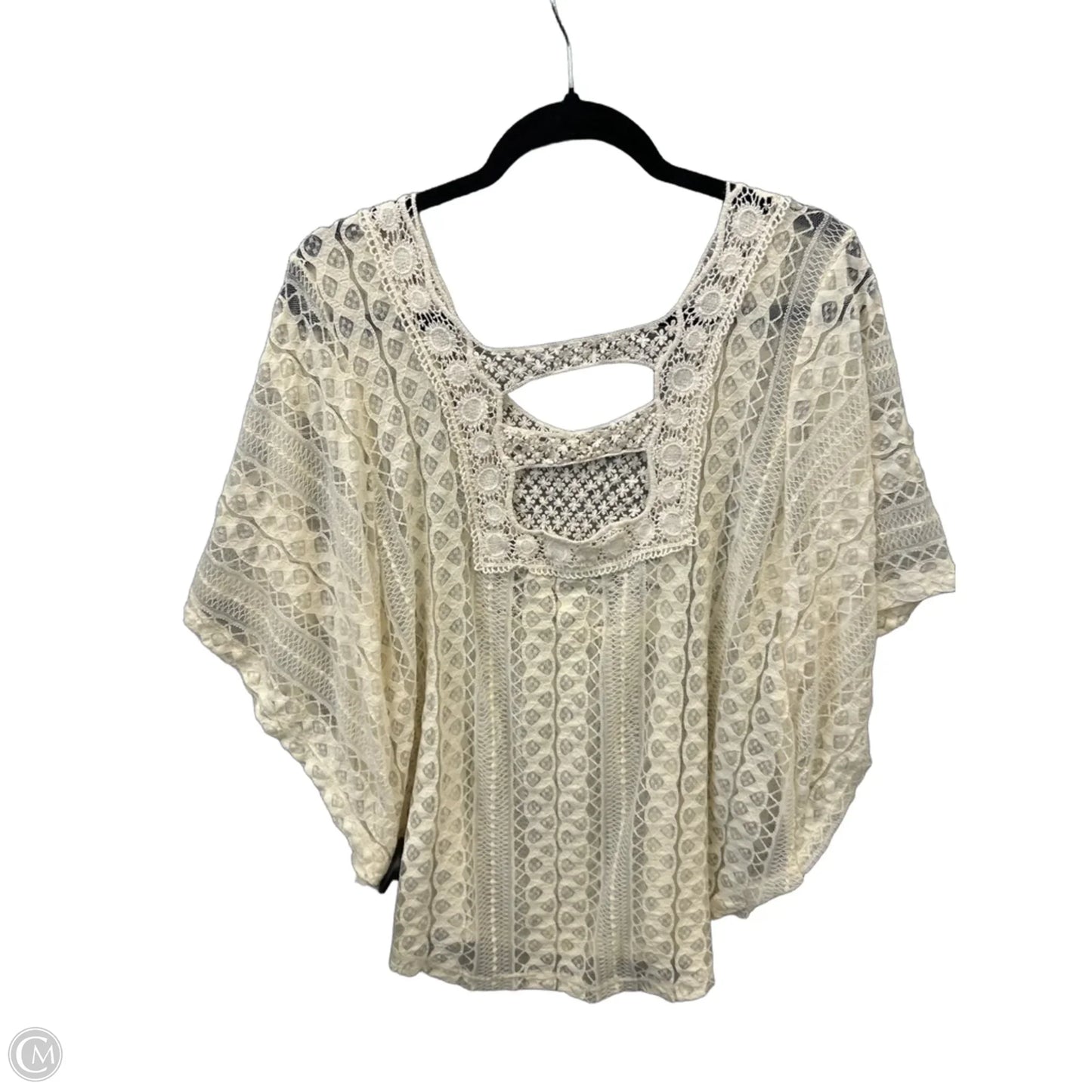 Top Short Sleeve By Maurices In Cream, Size: L