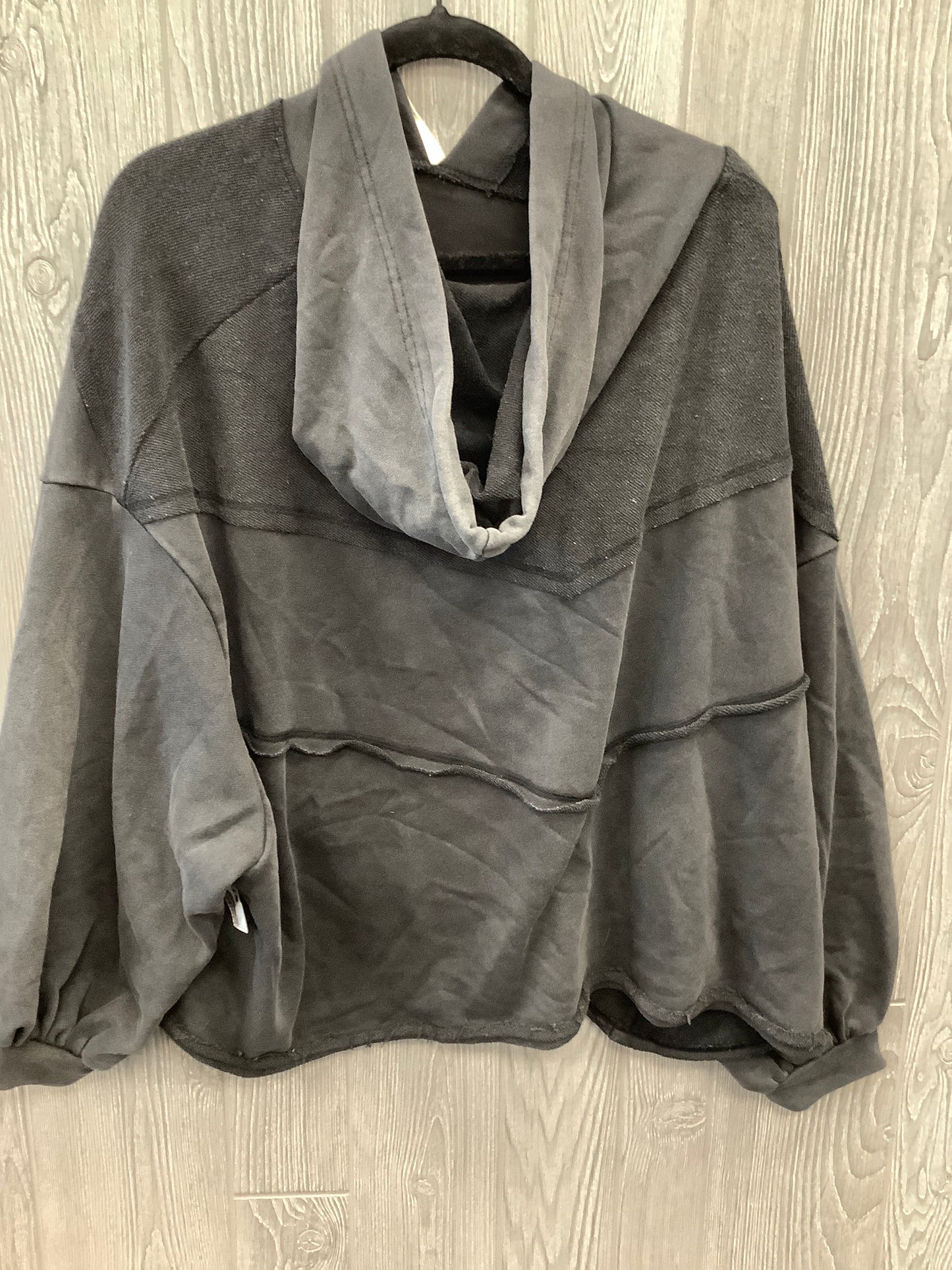 Sweatshirt Hoodie By Pol In Black, Size: L