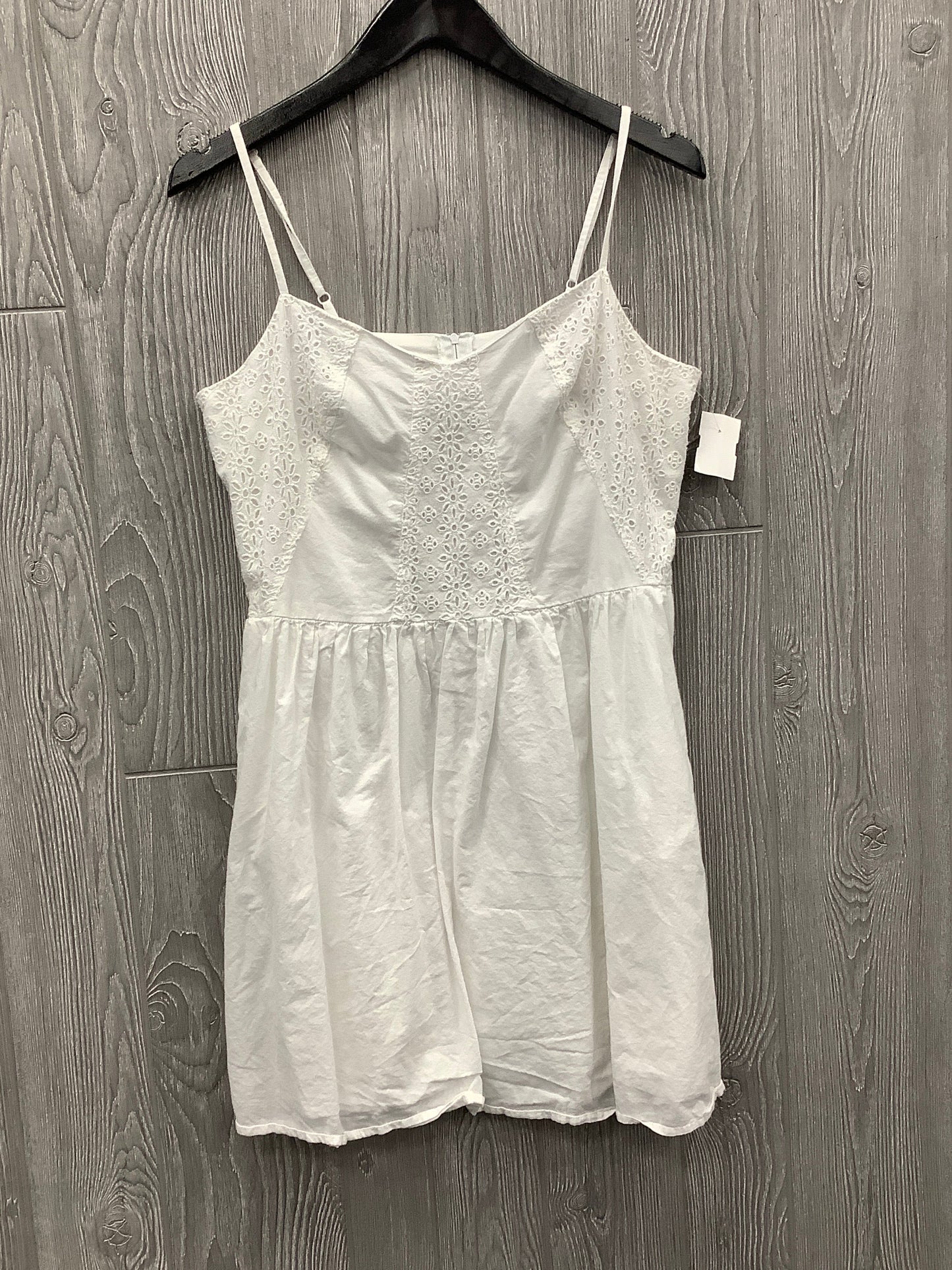 Tunic Sleeveless By Clothes Mentor In White, Size: Xl