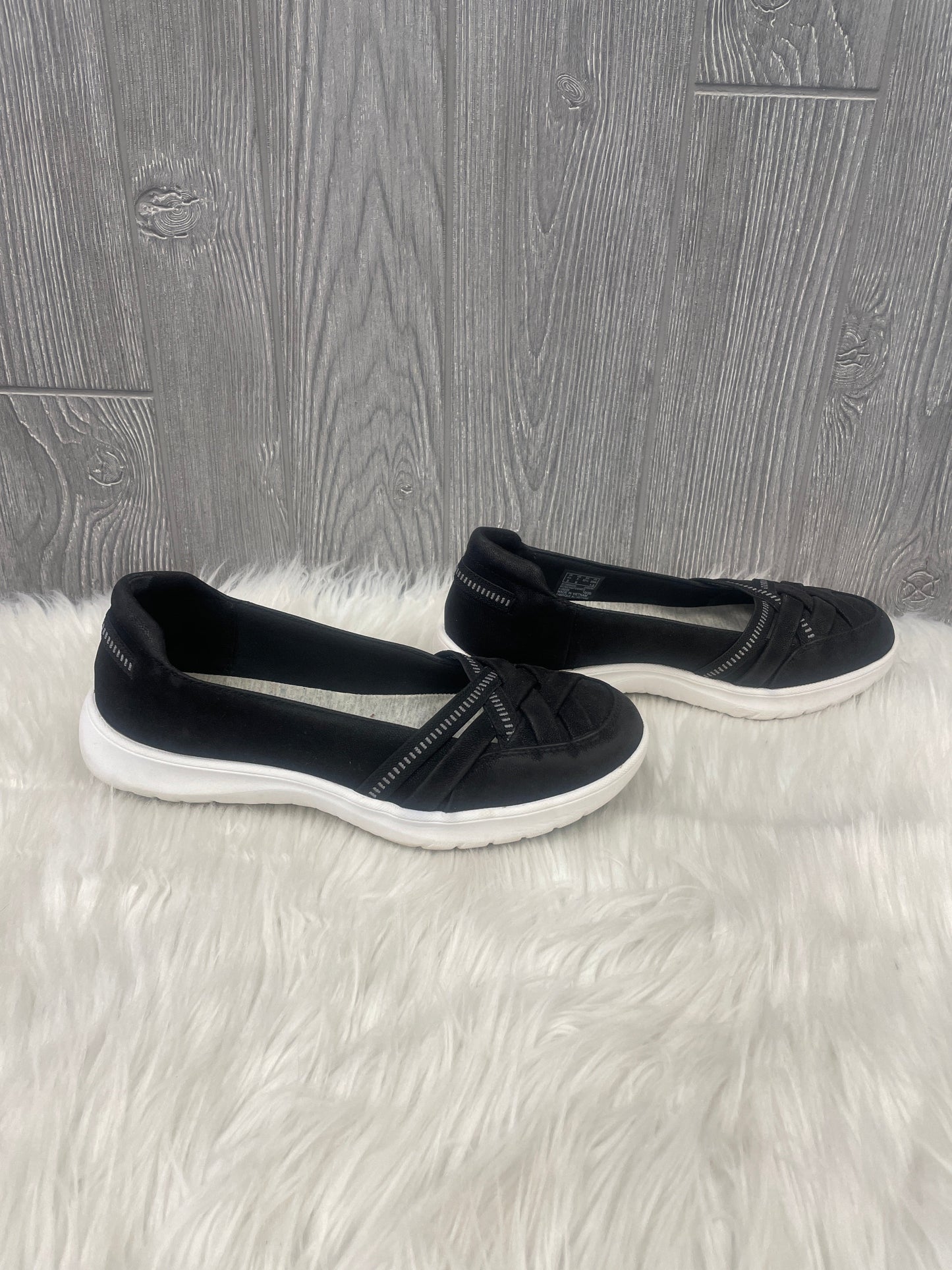 Shoes Flats By Clarks In Black, Size: 7.5