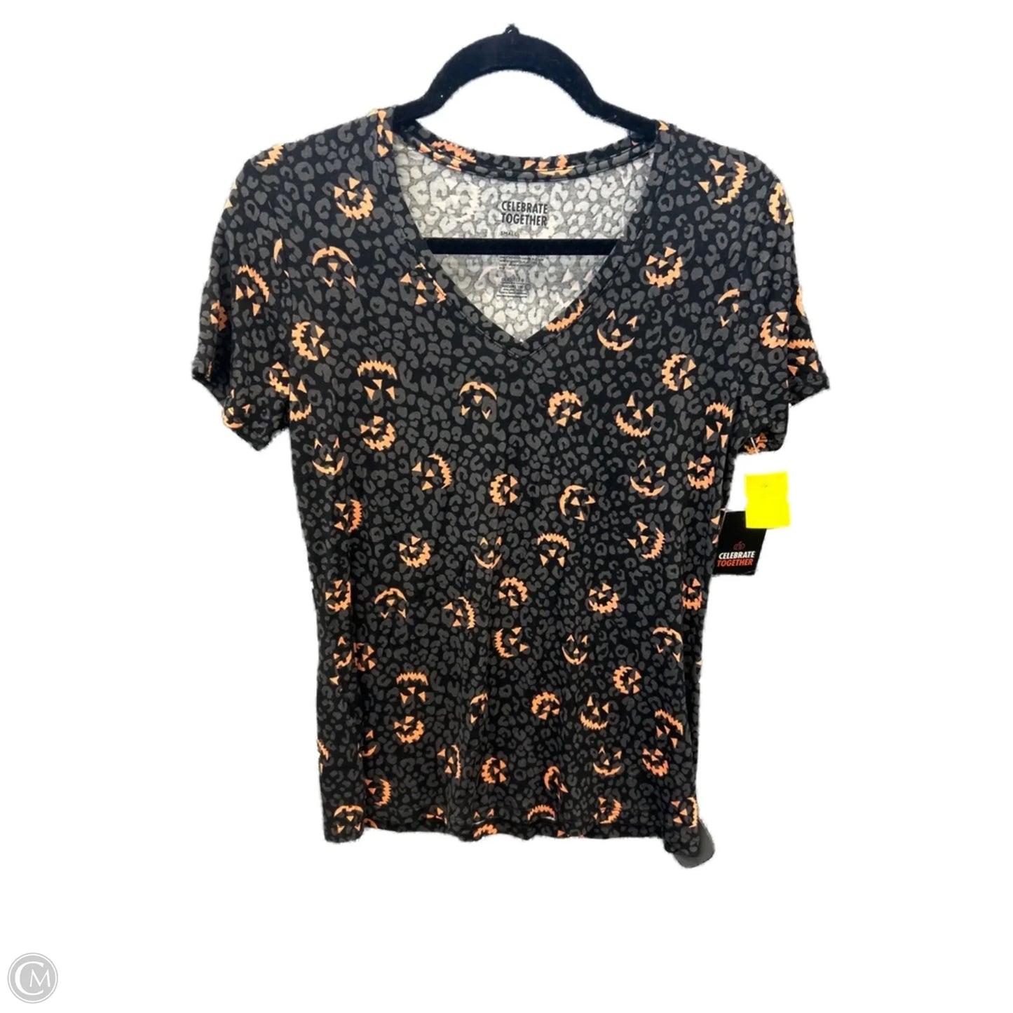 Top Short Sleeve By Celebrate Together In Grey, Size: S