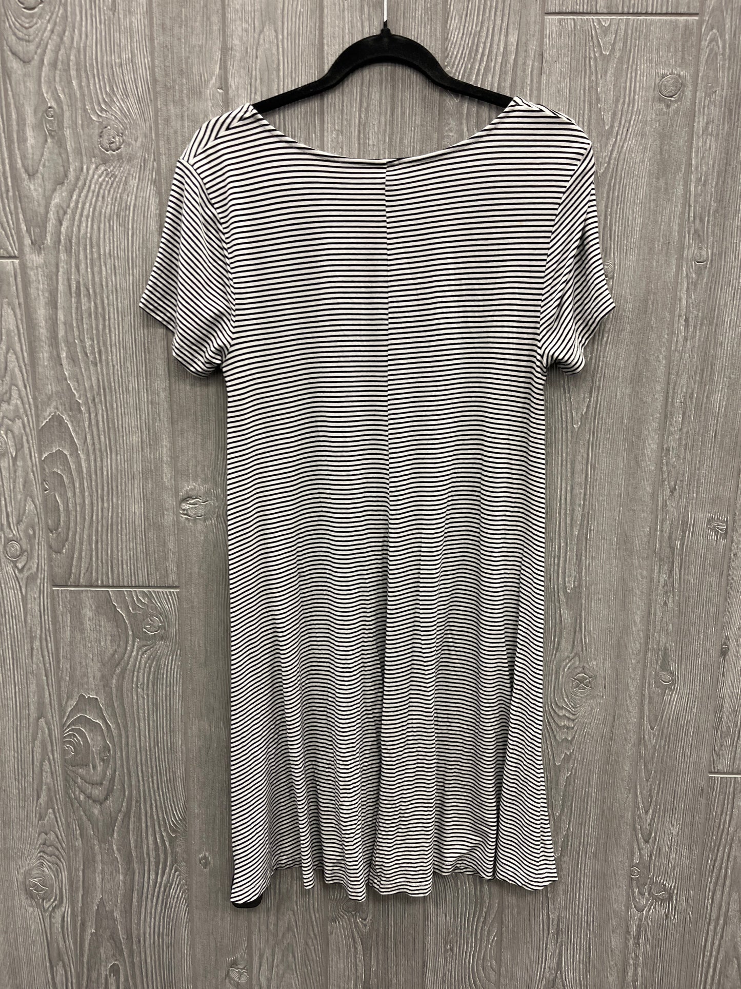 Dress Casual Midi By Old Navy In Striped Pattern, Size: M