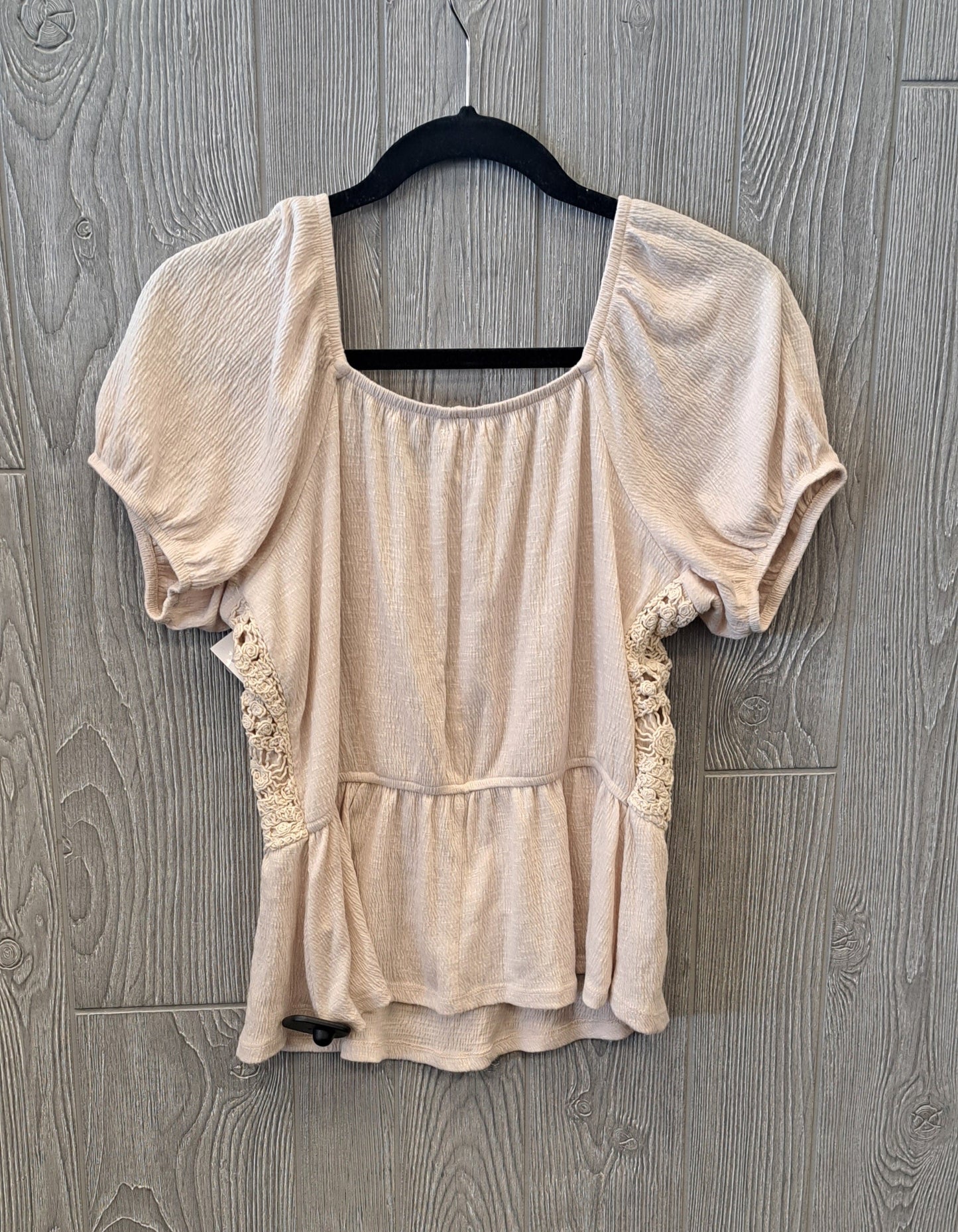 Tan Top Short Sleeve Maurices, Size S