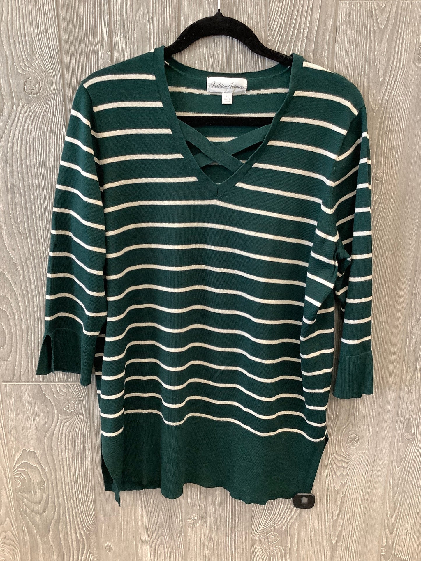 Green Top Long Sleeve Clothes Mentor, Size Xl