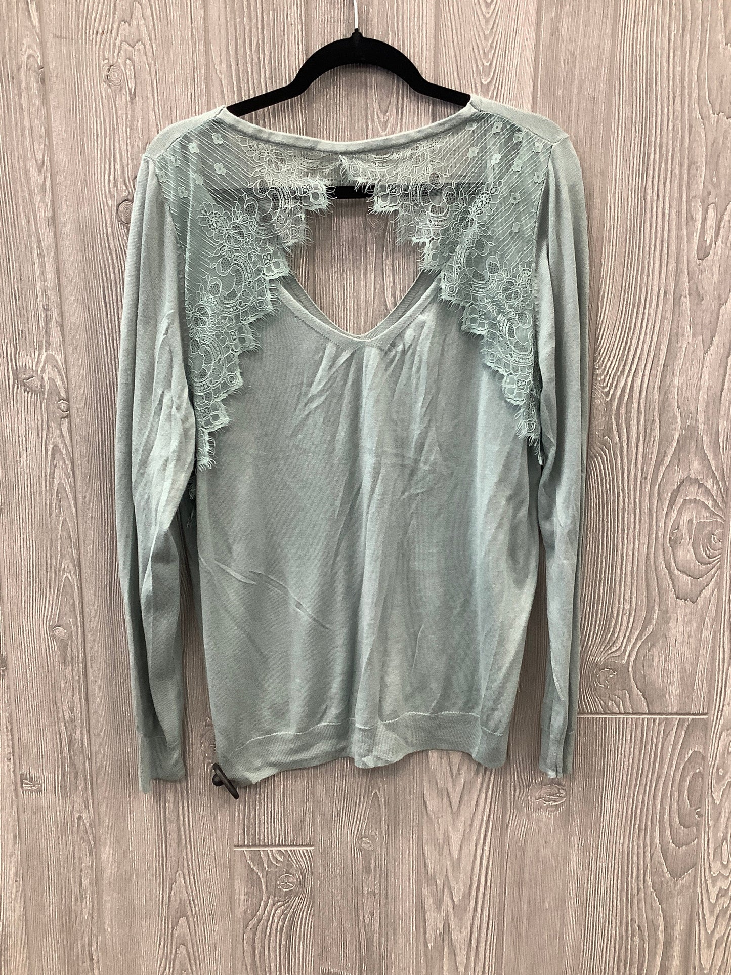 Top Long Sleeve By Maurices In Green, Size: Xl