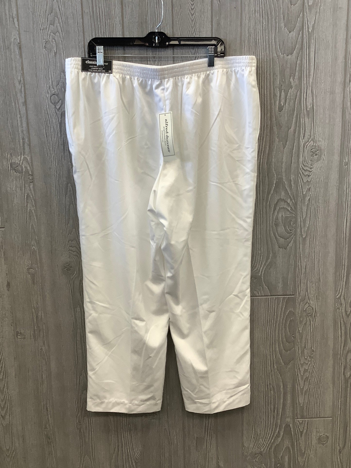 Pants Cropped By Alfred Dunner In White, Size: 16