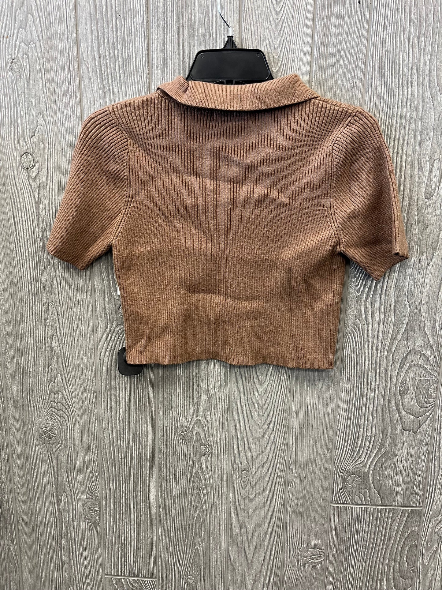 Top Short Sleeve By Clothes Mentor In Brown, Size: L