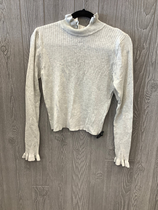 Top Long Sleeve By Divided In Grey, Size: M