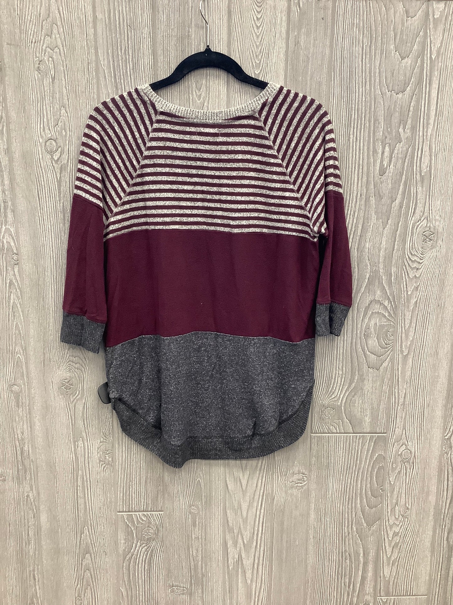 Top Long Sleeve By Maurices In Multi-colored, Size: M