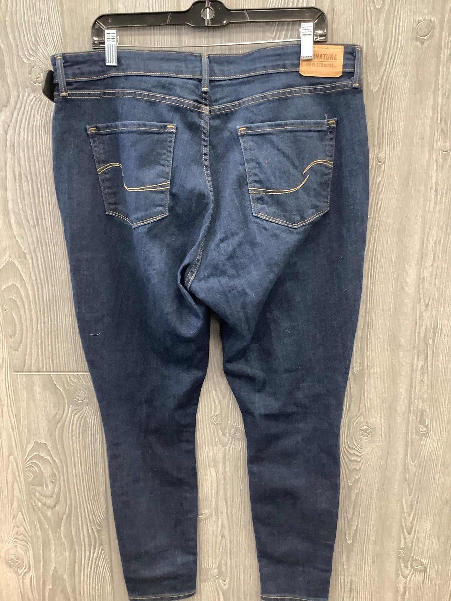 Jeans Skinny By Levis In Blue Denim, Size: 18