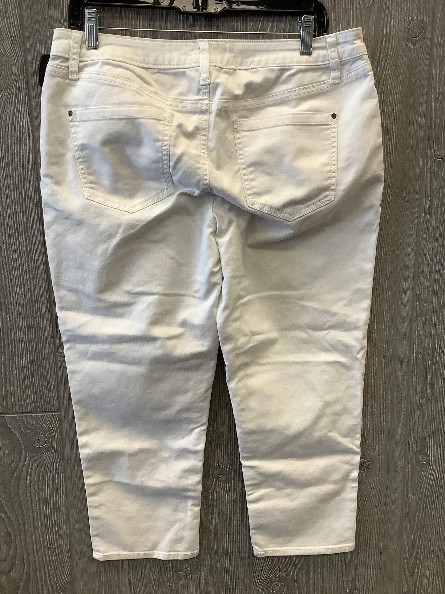 Capris By Apt 9 In White, Size: 12