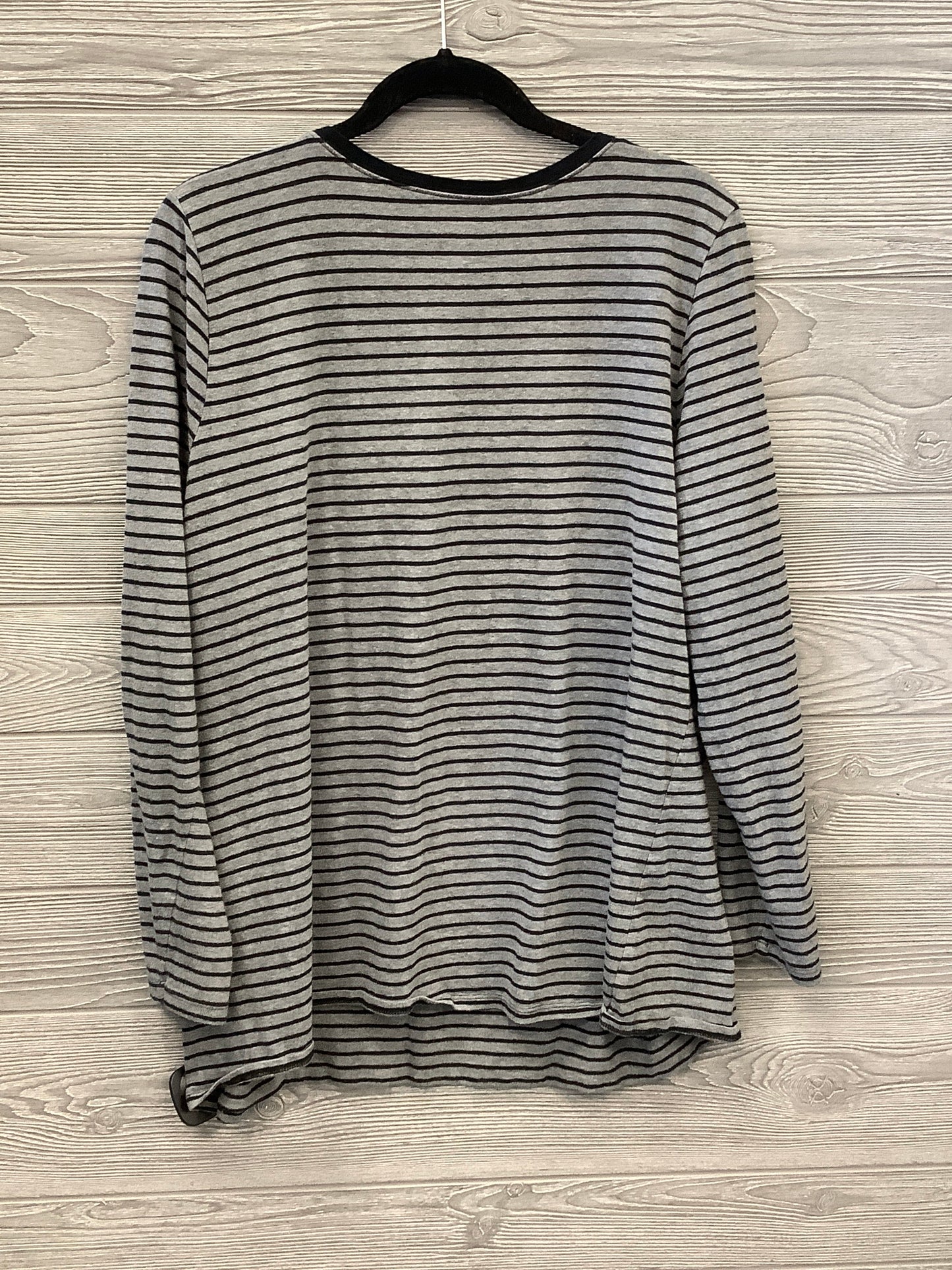 Top Long Sleeve By Lane Bryant In Grey, Size: 1x