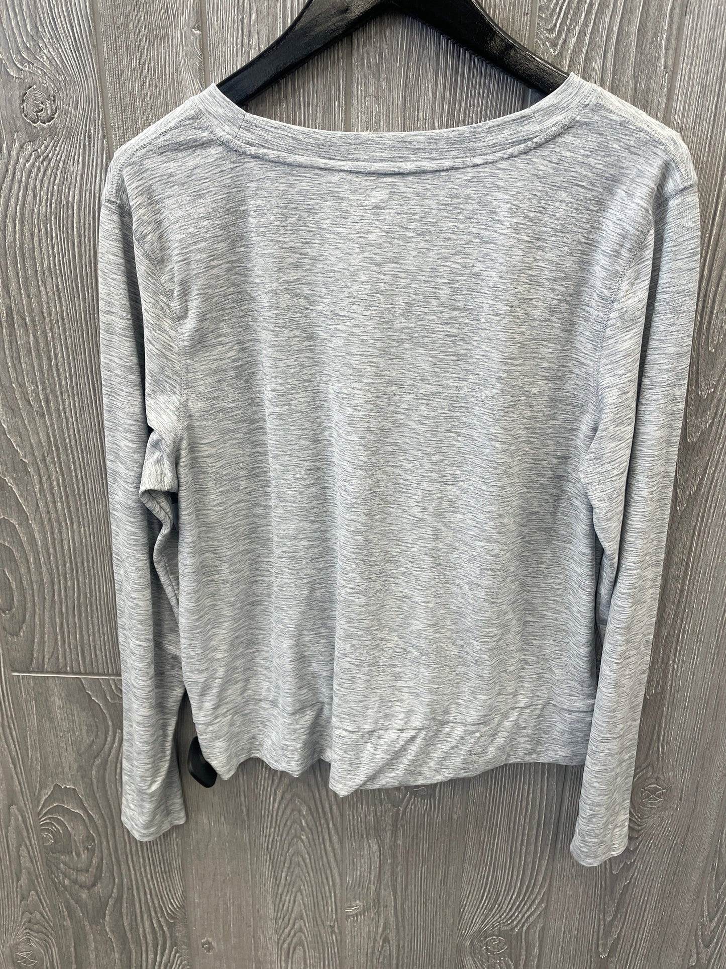 Athletic Top Long Sleeve Crewneck By Old Navy In Grey, Size: Xl