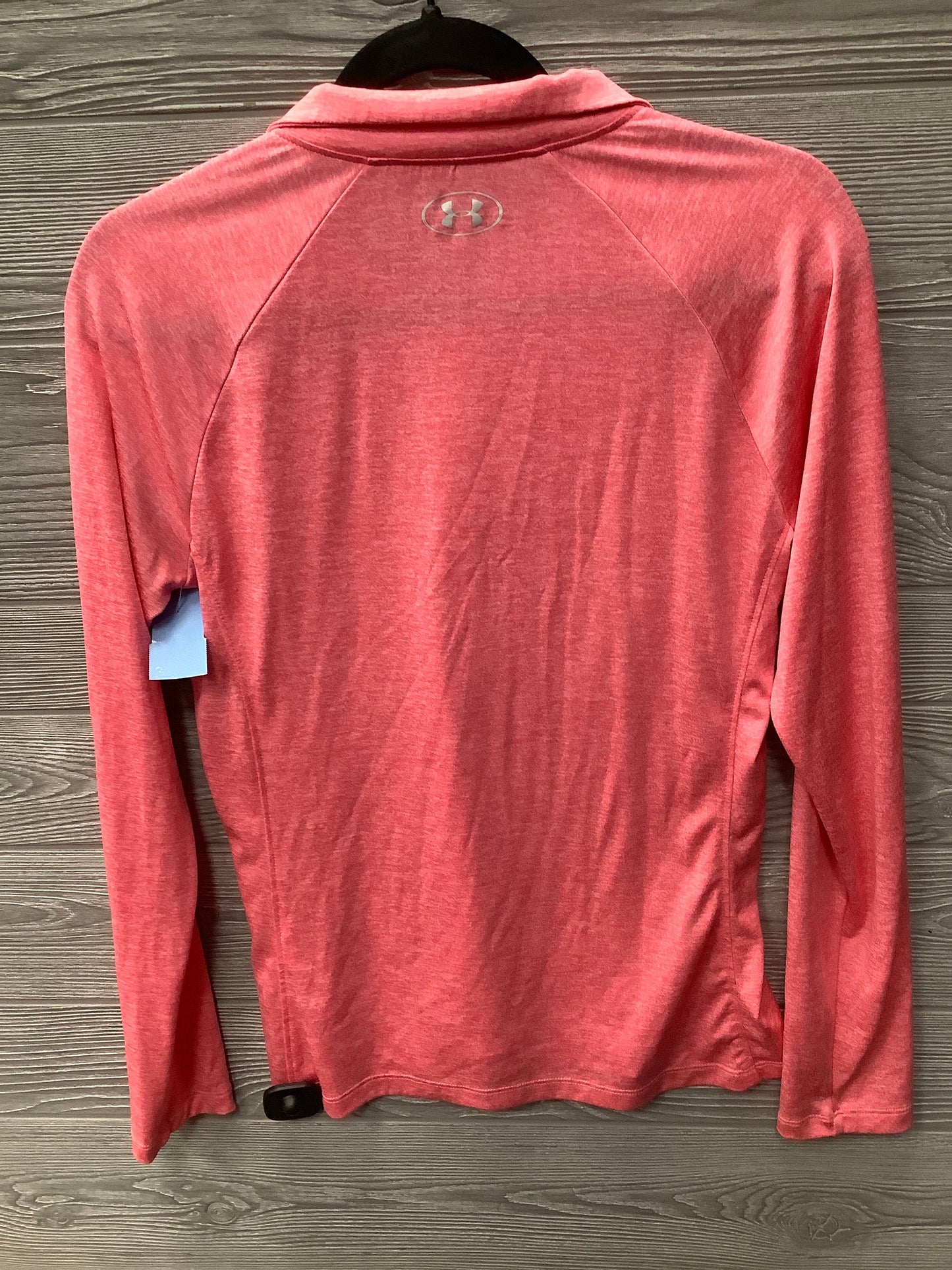 Athletic Top Long Sleeve Collar By Under Armour In Pink, Size: M