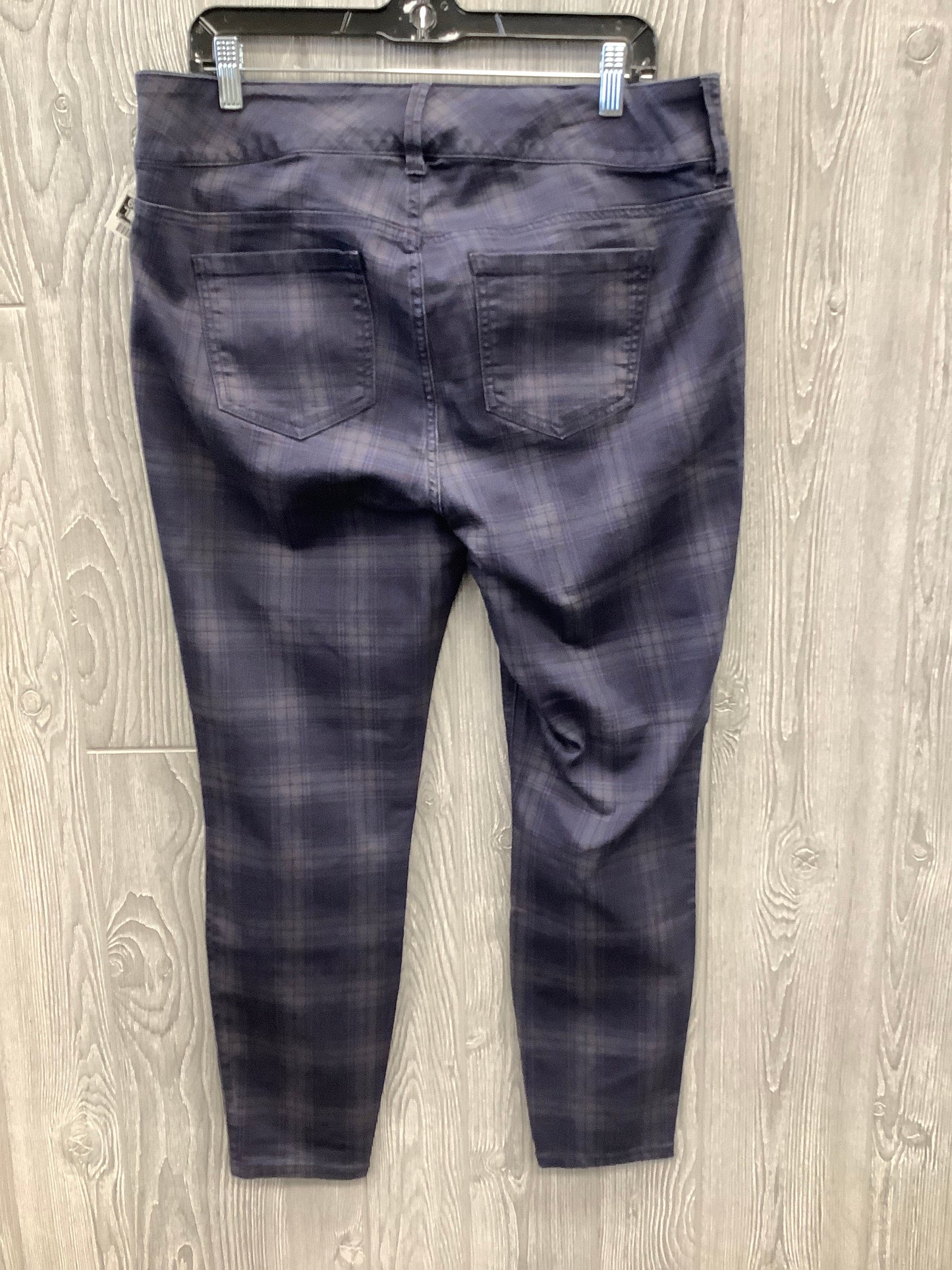 Jeans Jeggings By Torrid In Plaid Pattern, Size: 16