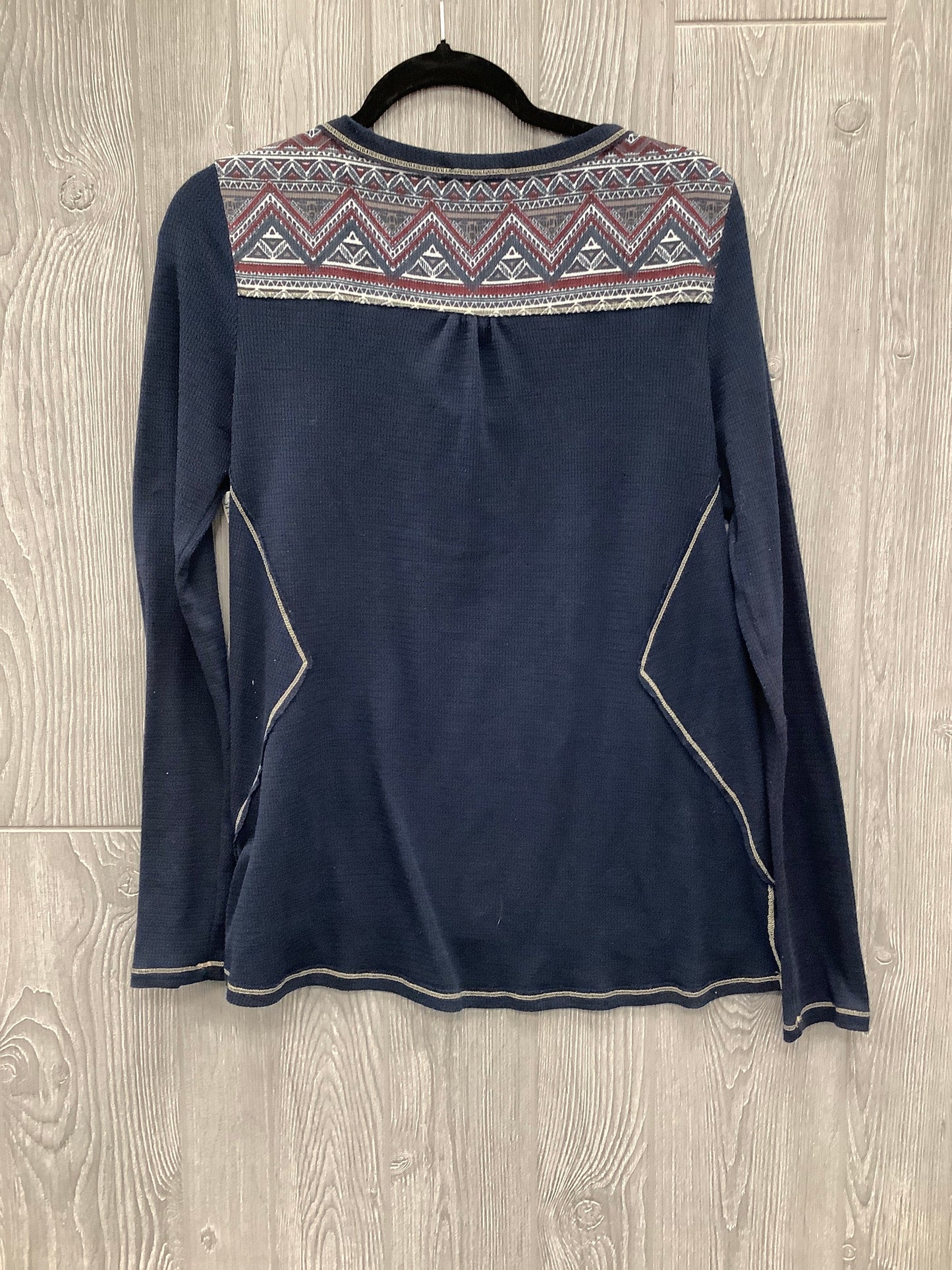 Top Long Sleeve By Hem & Thread In Blue, Size: L