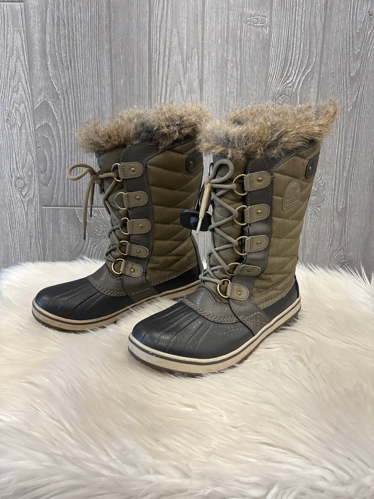 Boots Snow By Sorel In Green & Grey, Size: 8.5