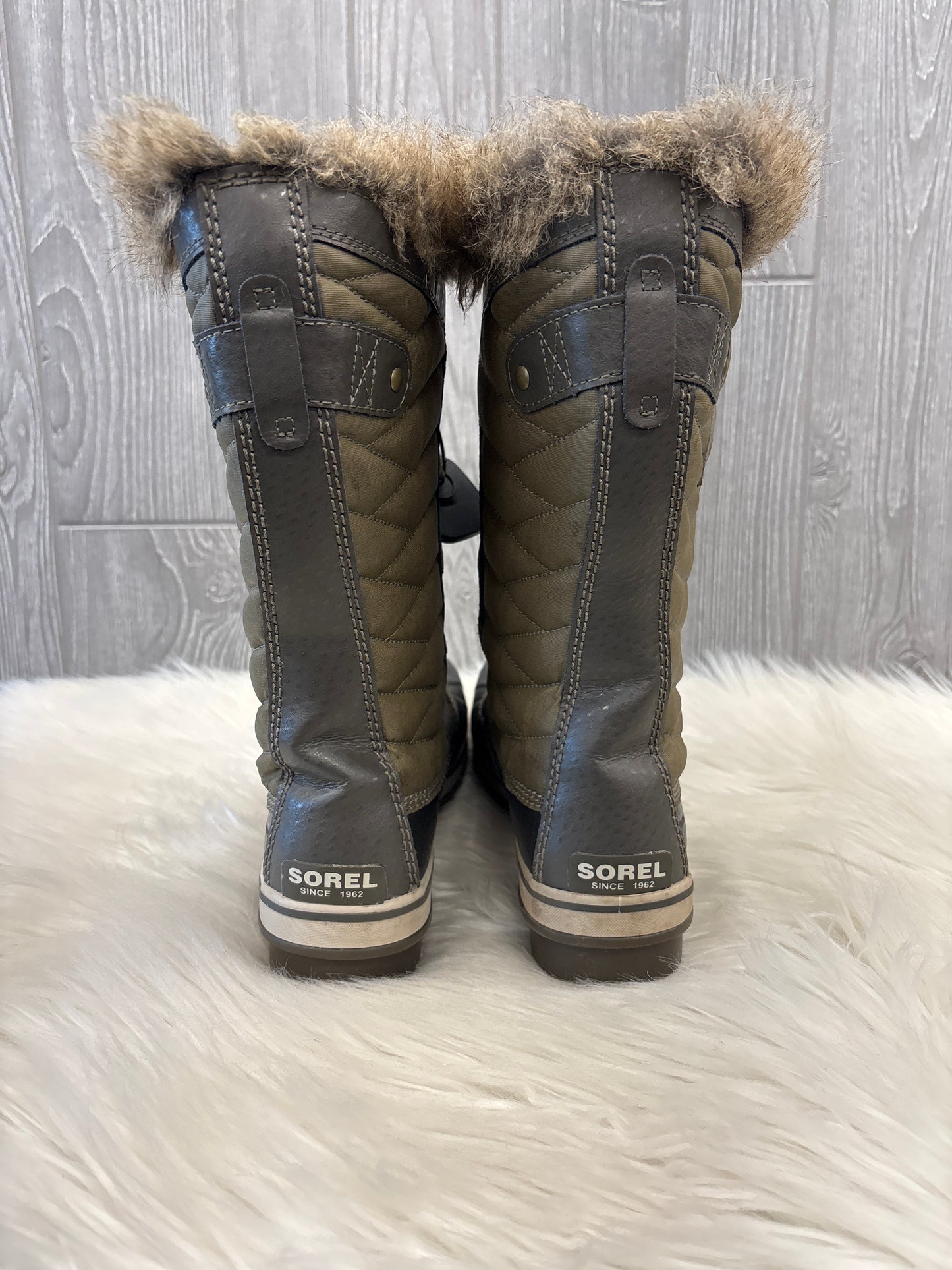 Boots Snow By Sorel In Green & Grey, Size: 8.5